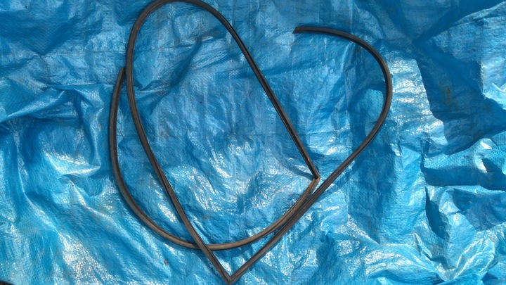 фото №1, Nissan note ii e12 прокладка скла перед лобовий