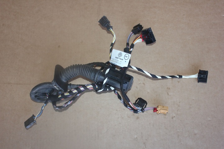 фото №1, Жгут дверь зад правые vw passat b8 3g0971690b