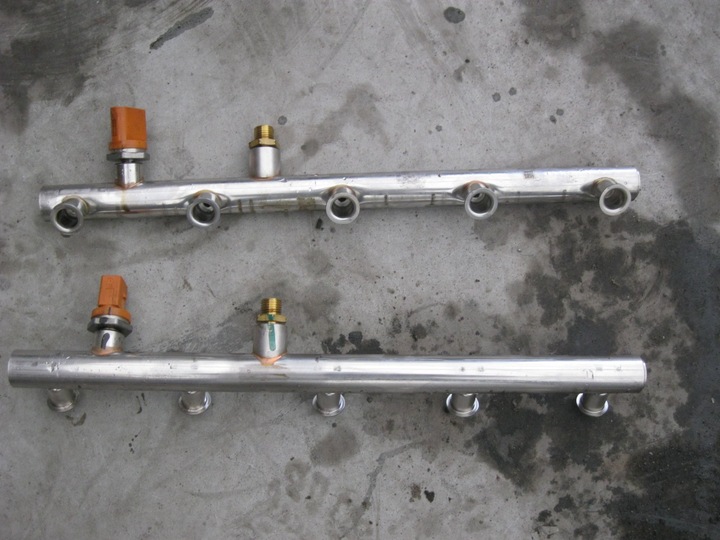 фото №1, Audi r8 v10 5.2 fsi планка впрыскивающий 07l133316h