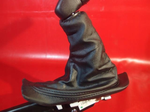 фото №11, Гальмо ручний важіль шкіра ідеальний стан peugeot rcz 11r