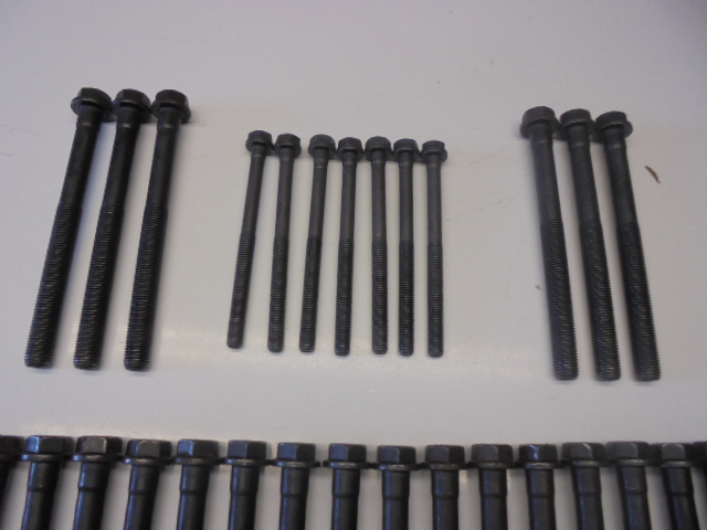 фото №4, Daf 106 шпильки головки