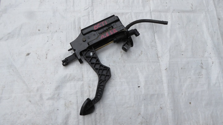 фото №1, Циліндр зчеплення педаль зчеплення skoda octavia i 1.6 sr