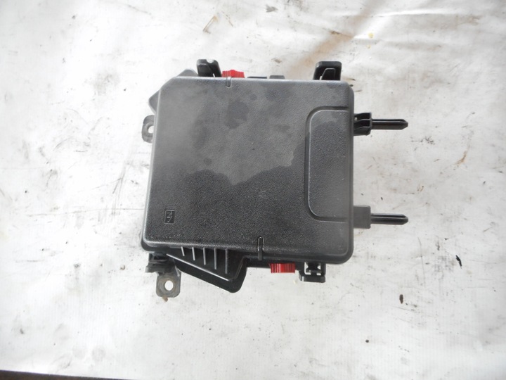 фото №1, Megane iii 2,0dci коробка корпус предохранителей