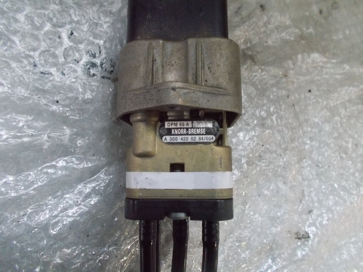 фото №4, Важіль клапан гальма ручного mercedes atego ii