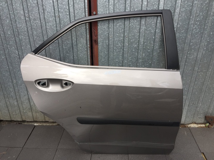 фото №1, Toyota corolla e16 праві двері зад задні 2013-