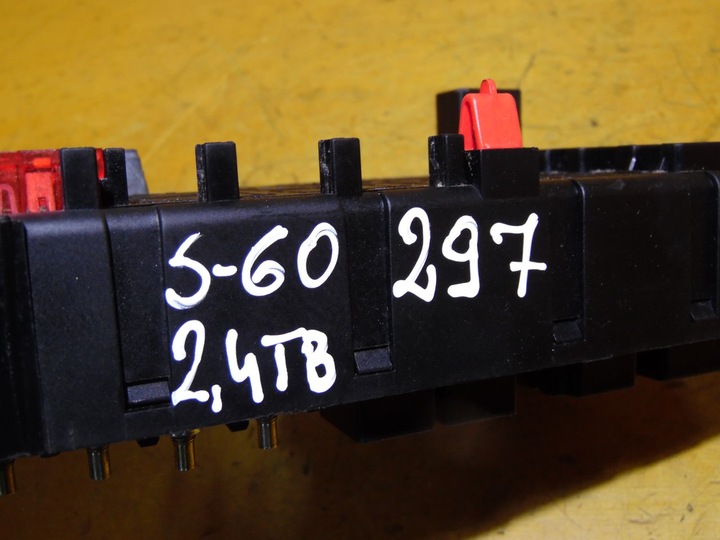 фото №9, Коробка запобіжників volvo оригінальний номер 518788104