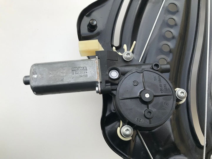 фото №8, Подъемник стекла audi оригинальный номер 8f0839398d