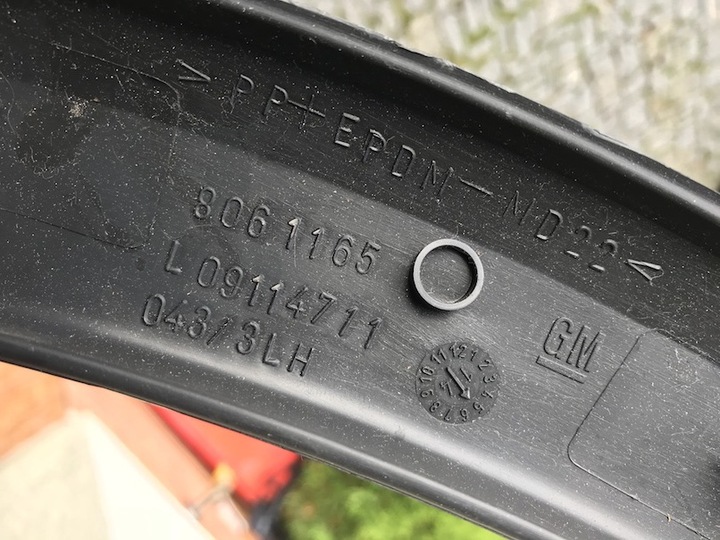 фото №2, Opel corsa c планка na крило задній лівий оригінал