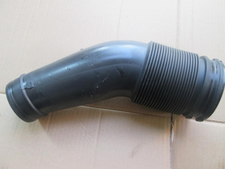 pipe VW Touareg 7P0 4.2i right