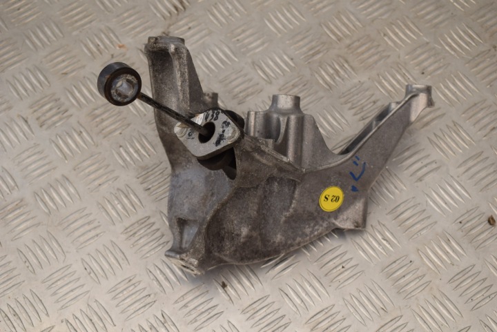 holder of the engine left AUDI A4 8W0 B9 04L199307AD
