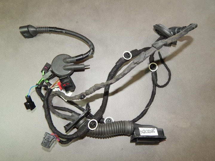 AUDI Q3 8U kabelbaum kabelsatz Tür links heck 8U0971687E