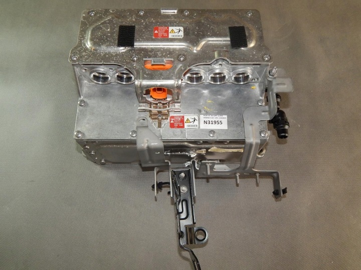 AUDI A3 8V LADOWARKA GENERATOR 12E010001B