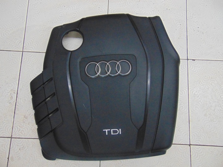 OSŁONA POKRYWA SILNIKA AUDI A5 8T0 2.0TDI