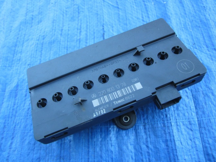 control unit masazu kanapy Mercedes W220 2208001378
