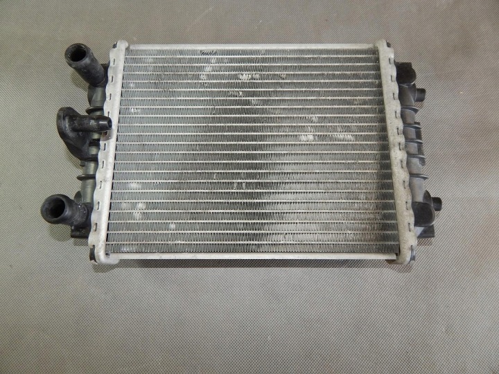AUDI A8 L Supplementare Radiatore motore usato