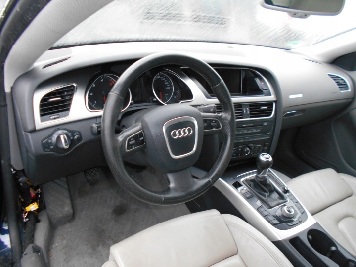 AUDI A4 B8 A5 8T CZYTNIK Navigation KOMPLET 2008r