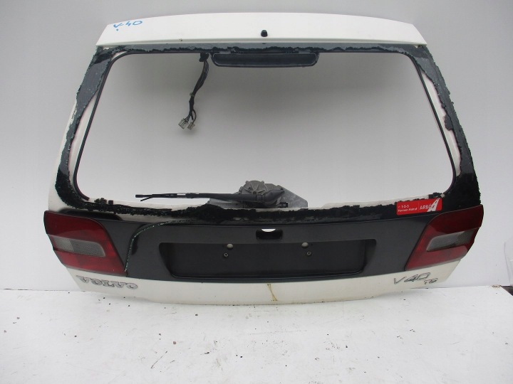 MALLE / HAYON COFFRE PORTE ARRIÈRE VOLVO V40