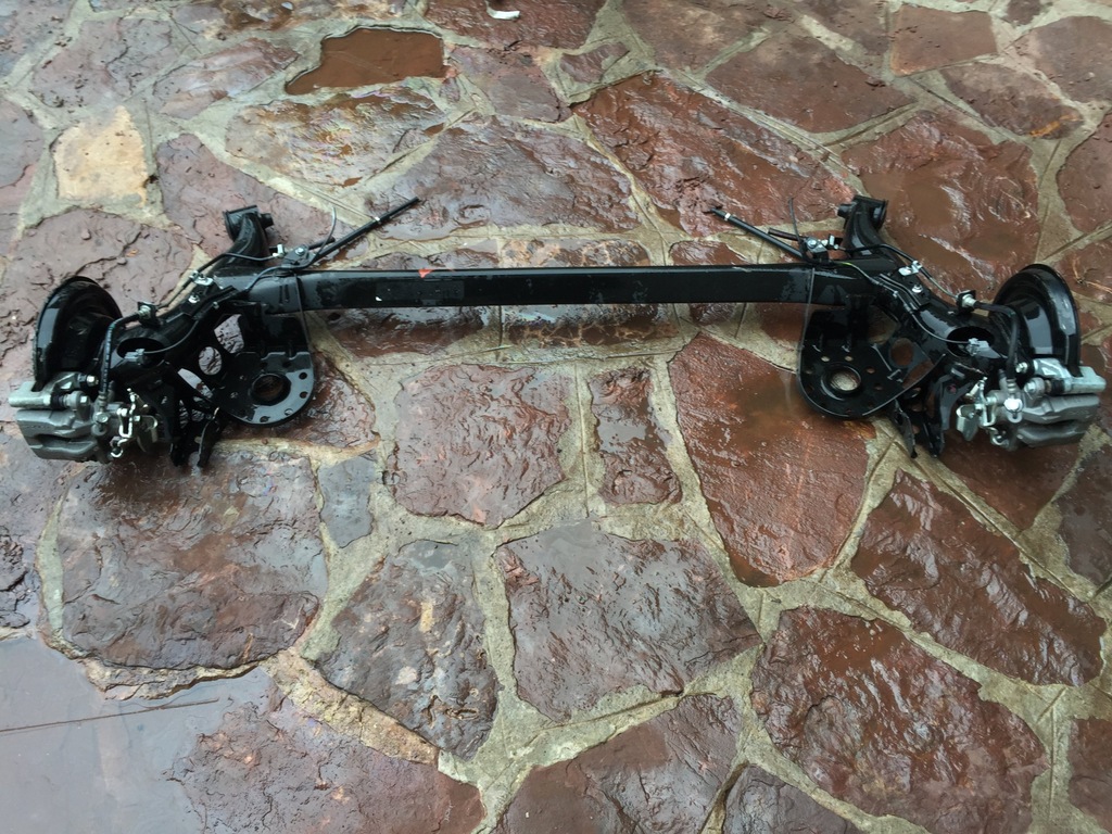 фото №1, Toyota iq подвеска балка oś задняя задняя идеальное состояние