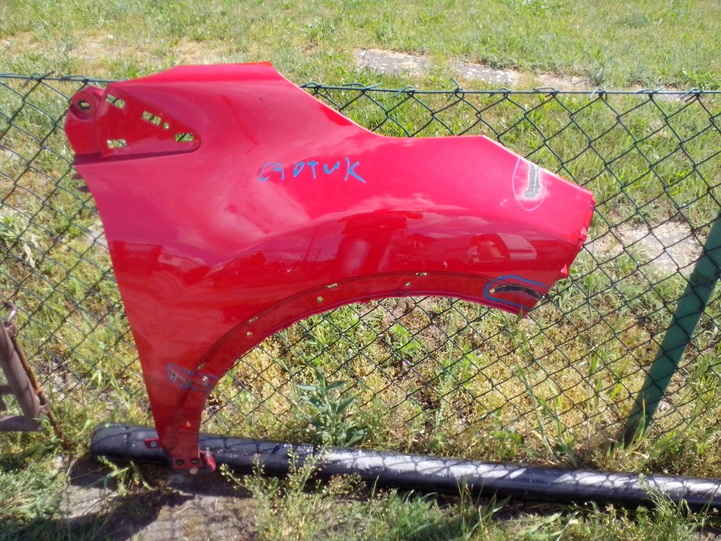 Купить Крыло  правый  передний renault captur