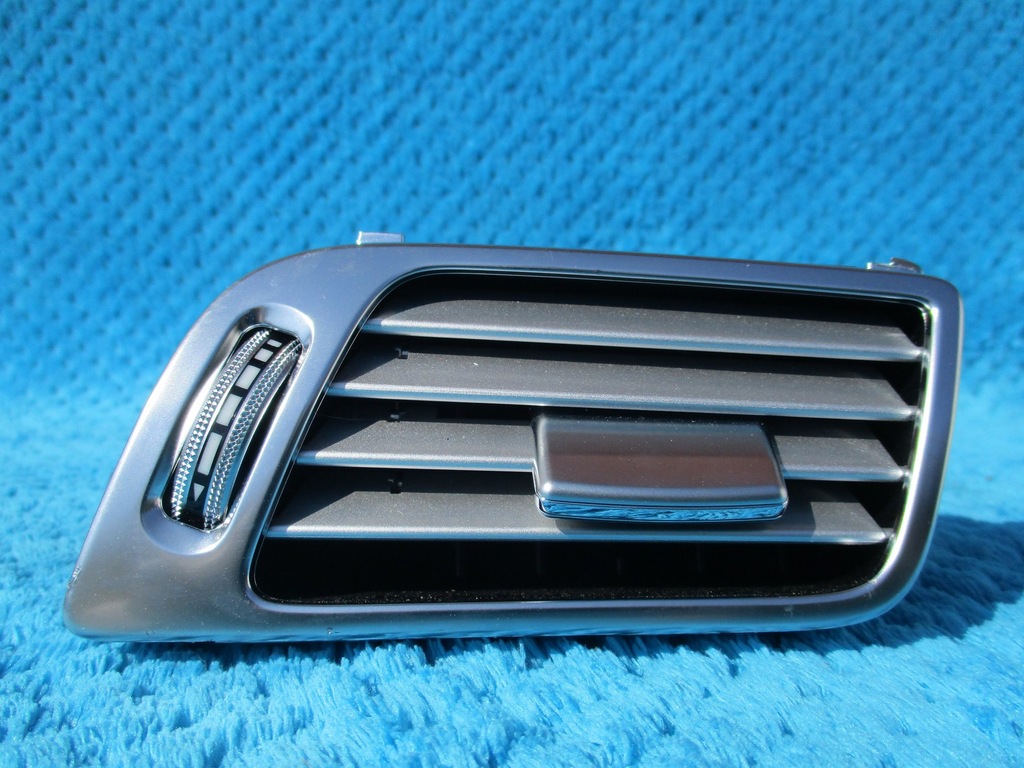 фото №1, Mercedes cls w218 решітка обдув права