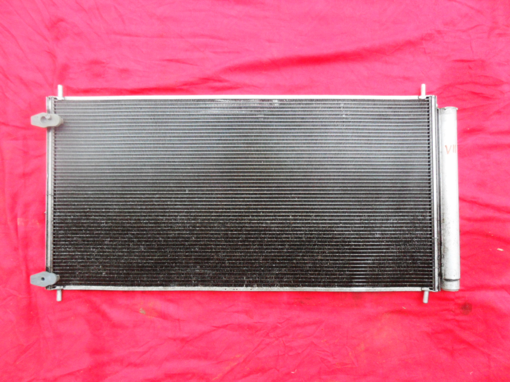 фото №1, Радиатор кондиционера - toyota verso, auris, cor