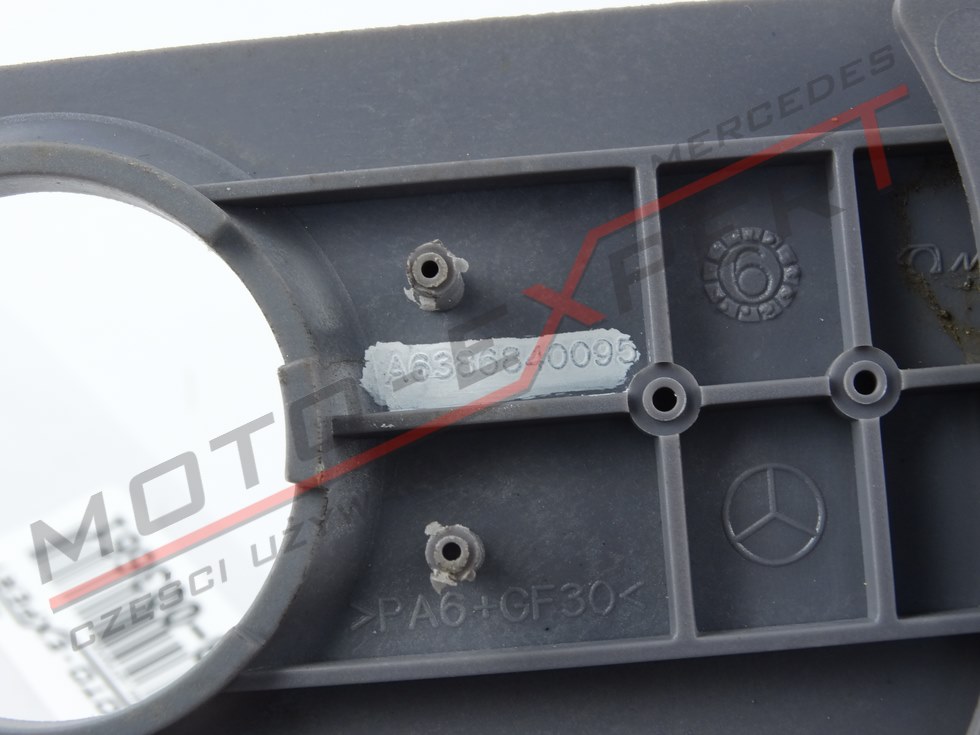 фото №4, Mercedes w638 заглушка пол крепёжная обивка