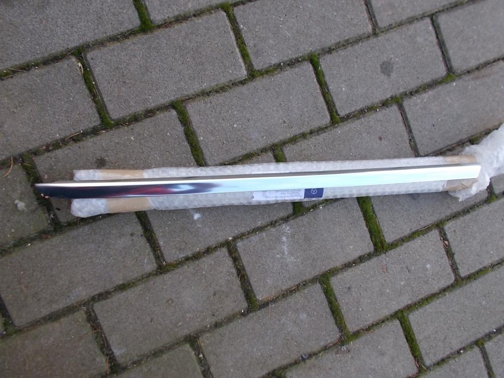 фото №1, Mercedes cls w218 молдинг ущільнювач права задня