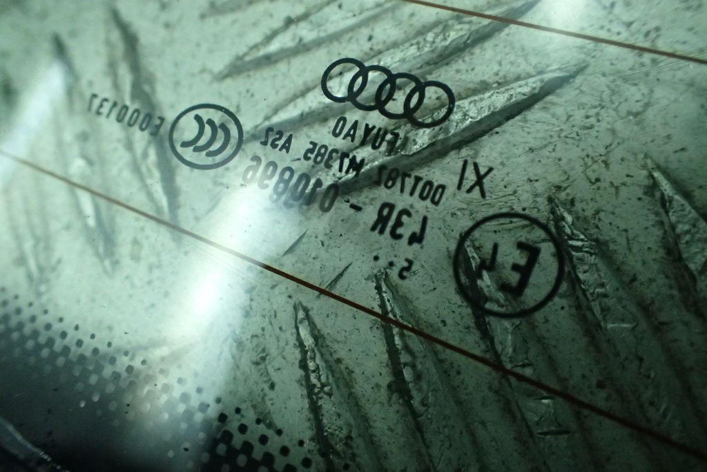 фото №2, Audi r8 plus 4s стекло задняя задняя 15r. as2