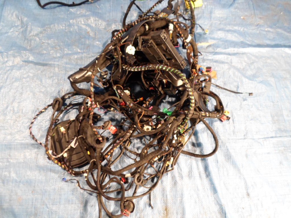 фото №1, Audi a3 8v0 3d 1.4 tfsi джгут електрична салону