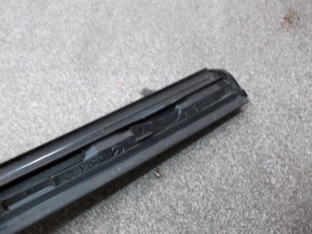 фото №2, Молдинг подоконная планка mazda 5 '13 перед левый