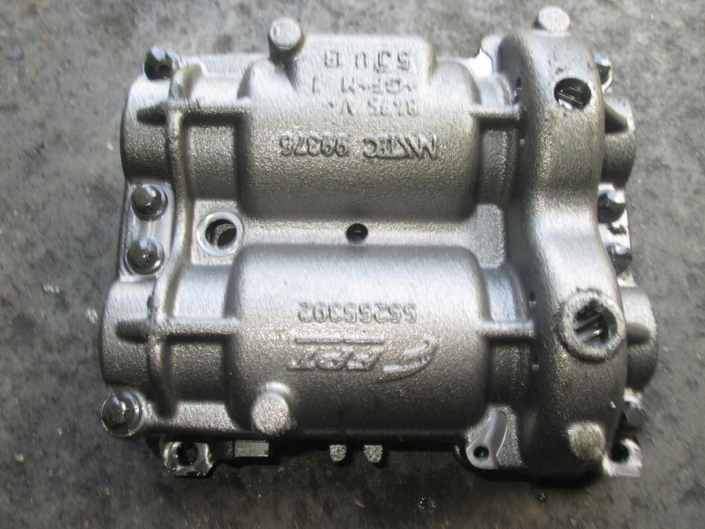 фото №2, Насос оливи jeep cherokee 14r 2.0crdi