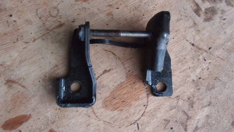 фото №4, Опора кронштейн trafic vivaro 2.0 dci 8200741758