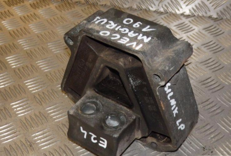 фото №1, Iveco eurotech cursor 8 euro 3 кронштейн подушка