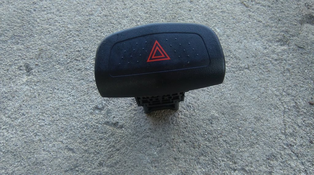 фото №1, Nissan primera p12 перемикач