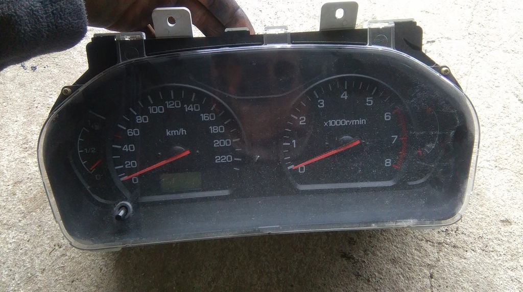 фото №1, Mitsubishi space runner 2.4 gdi счетчик