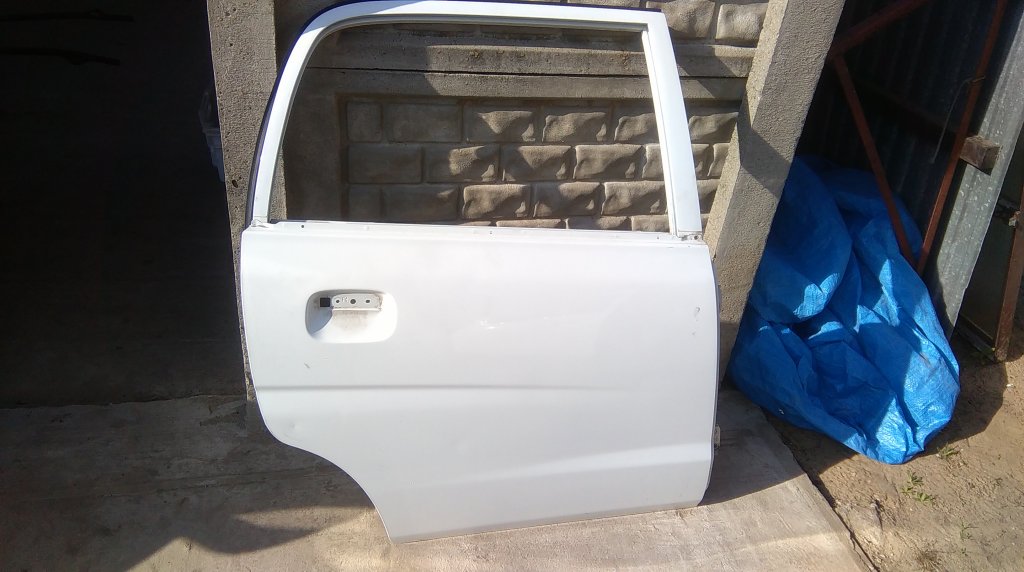 фото №1, Suzuki alto 02-08 дверь правое задние