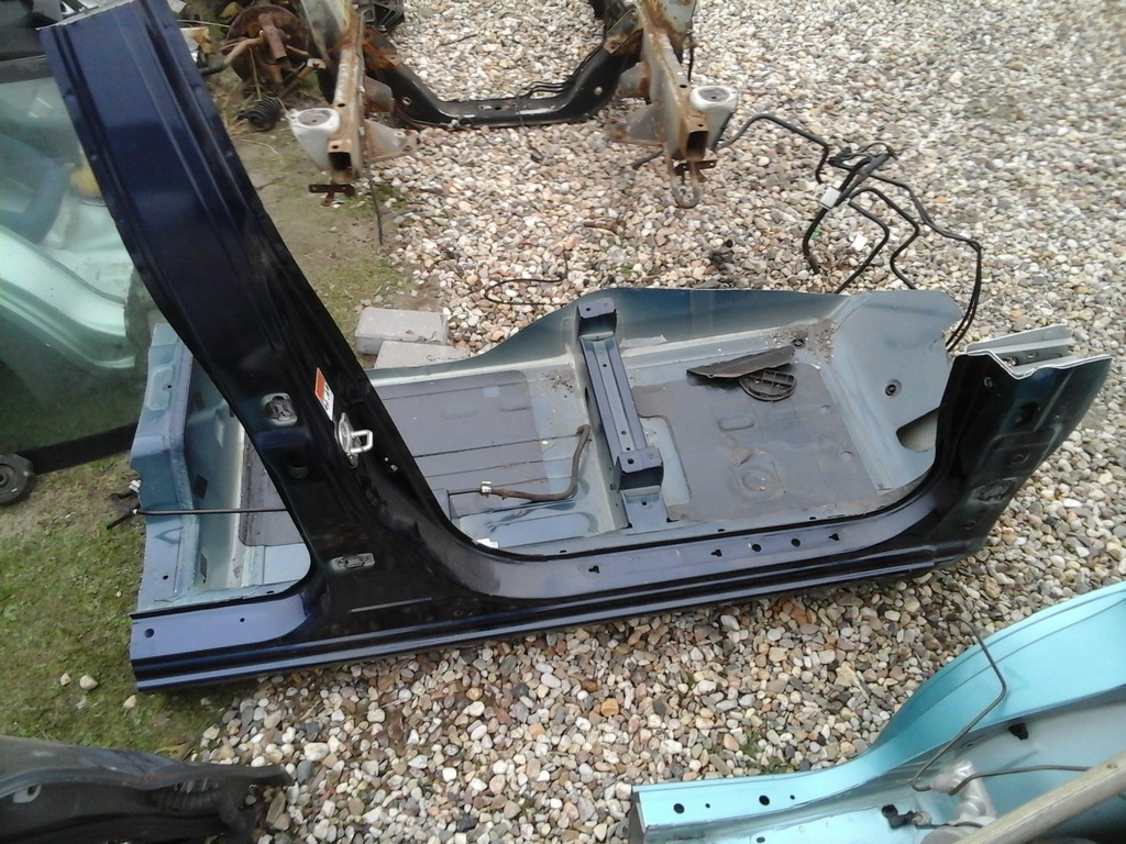 фото №1, Suzuki sx4 порог ze стойка левый