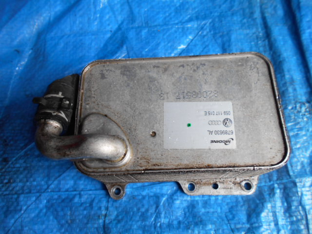 Купить Радиатор масла audi a4 a6 a7 3.0 tdi 059117015e