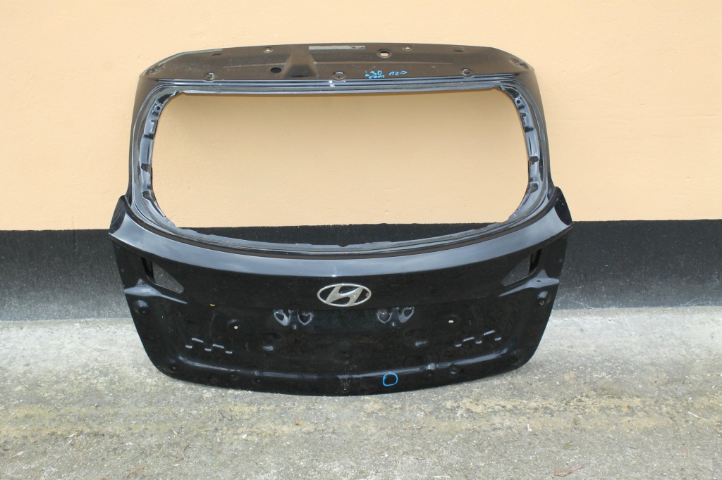 фото №1, Hyundai i 30 i30 kombi 2012- задняя крышка багажника