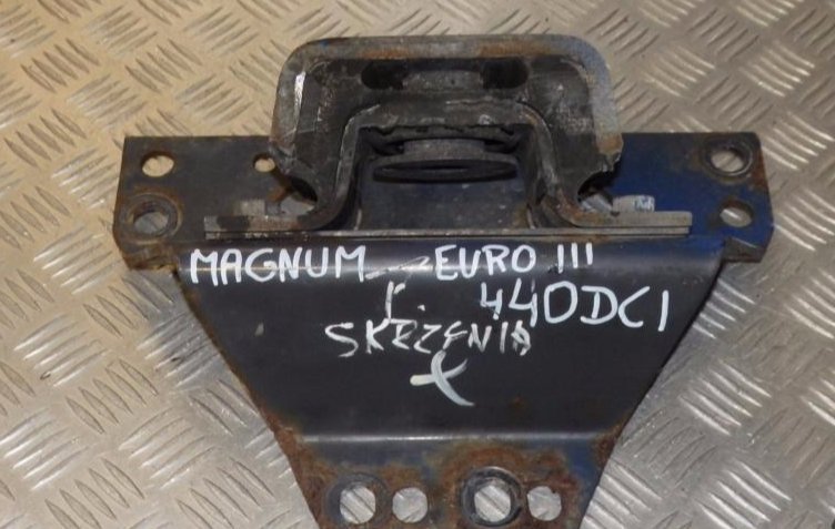 фото №1, Renault magnum e-tech кронштейн подушка коробки