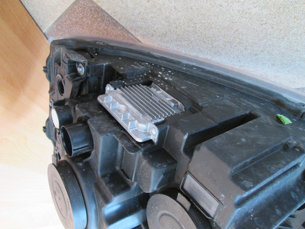 фото №4, Лампа ліва ксенон land rover discovery 4 iv