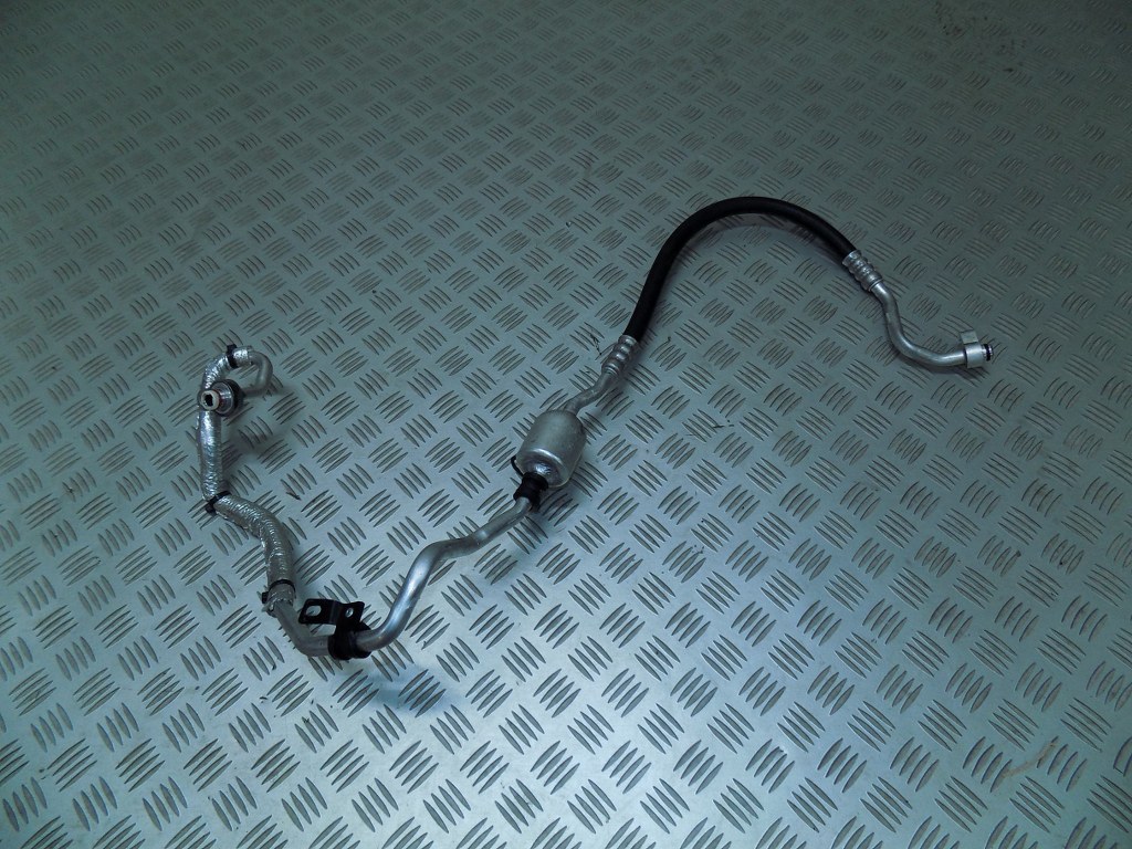 фото №1, Land rover discovery iv 3.0d шланг кондиционера