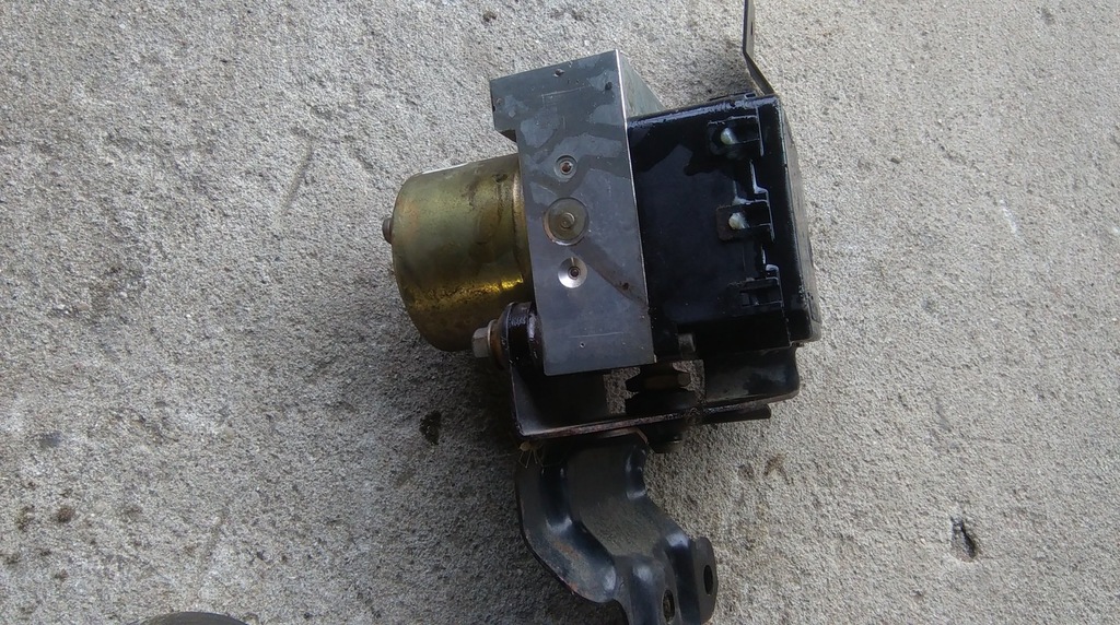 фото №3, Mitsubishi space runner насос abs