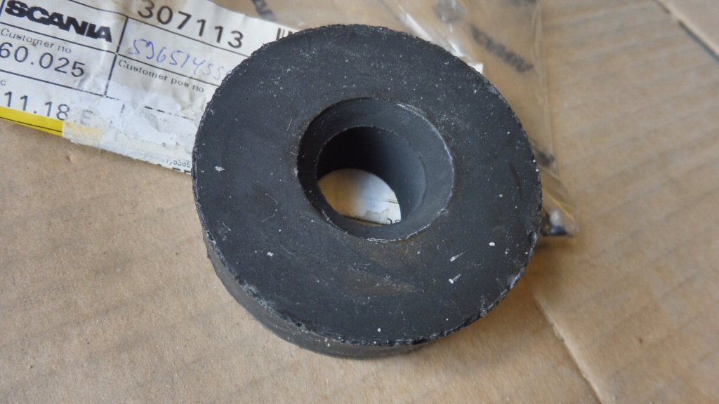 Сайлентблок втулка рычага scania 3 4 p g r 307113 Оригинал