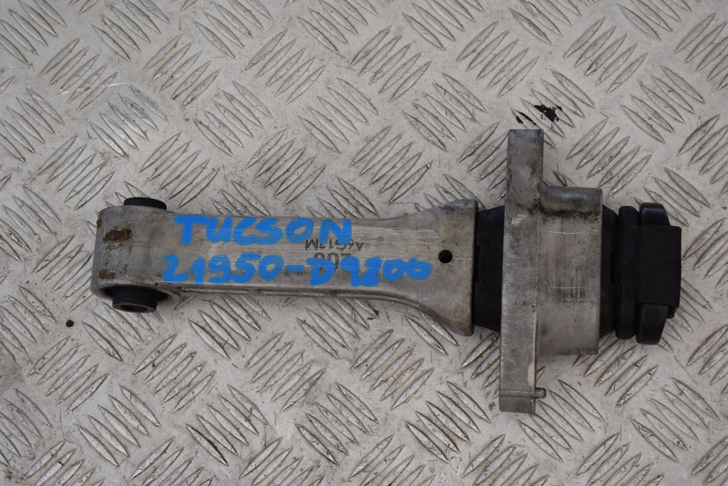 фото №1, Кронштейн подушка двигателя tucson ii 21950-d9200