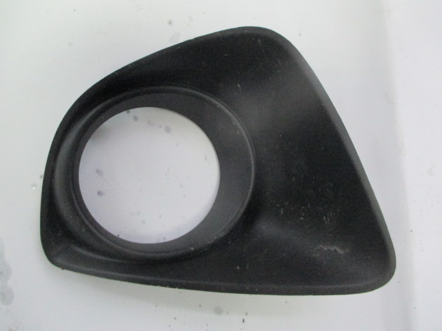 фото №1, Mazda 2 рамка протитуманної фари права 2007-2011 po рестайлінг