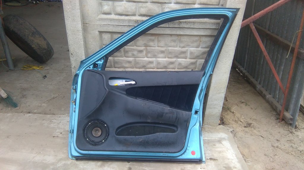 фото №4, Alfa romeo 156 дверь правое передние перед