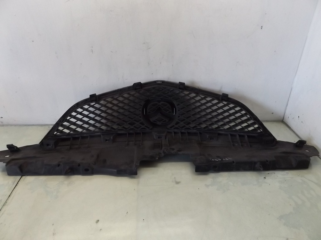 фото №3, Mazda mpv решётка радиатора решётка радиатора