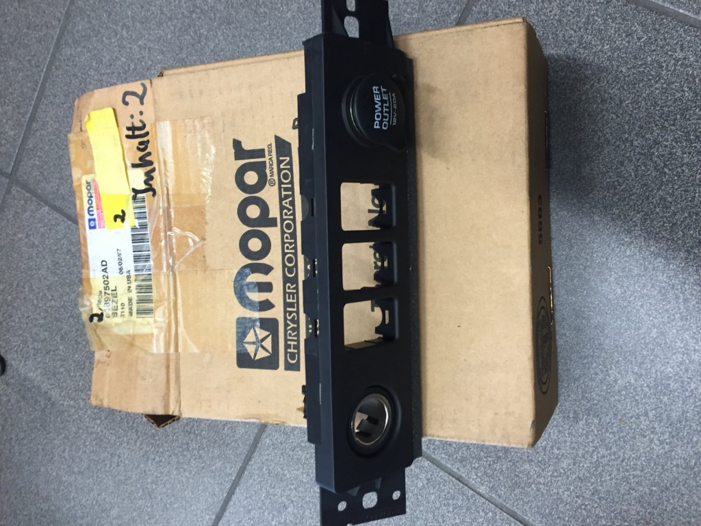 фото №1, Jeep cherokee панель прикурювач роз'єм