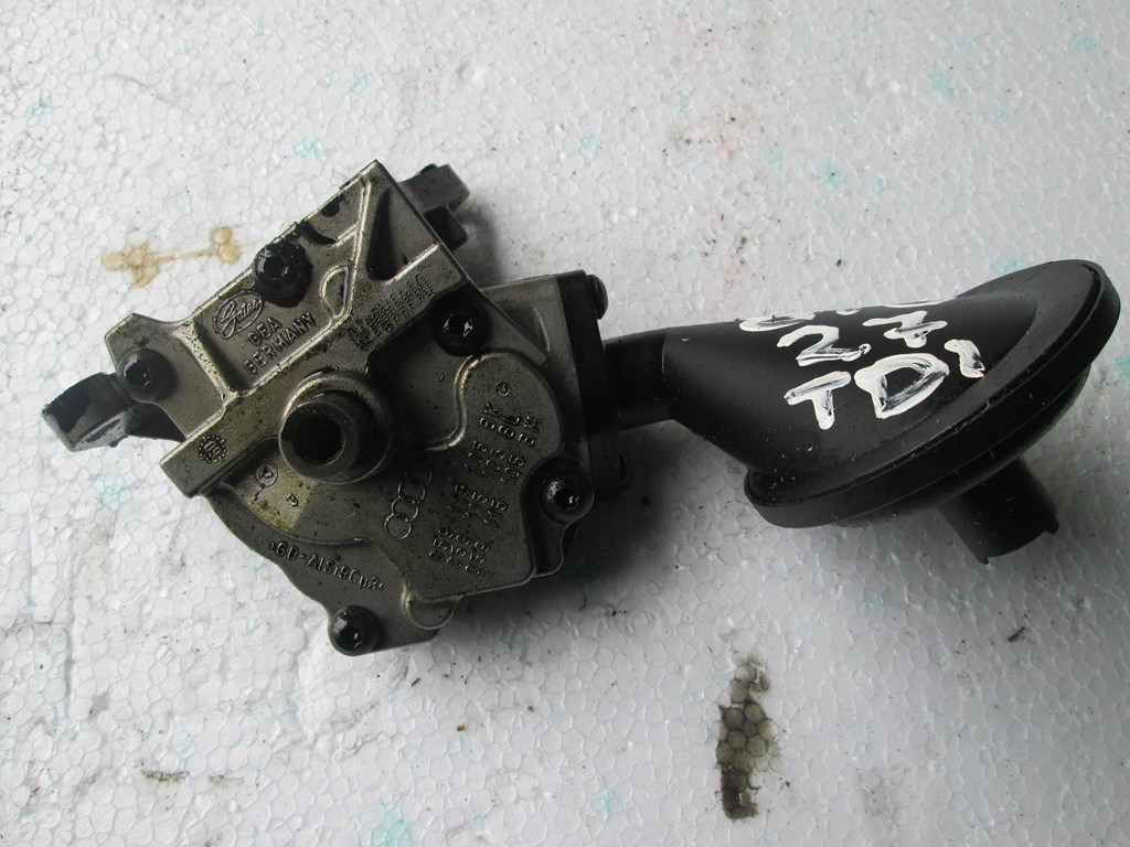 фото №1, Насос масла audi a5 a-5 8t0 2.7 tdi